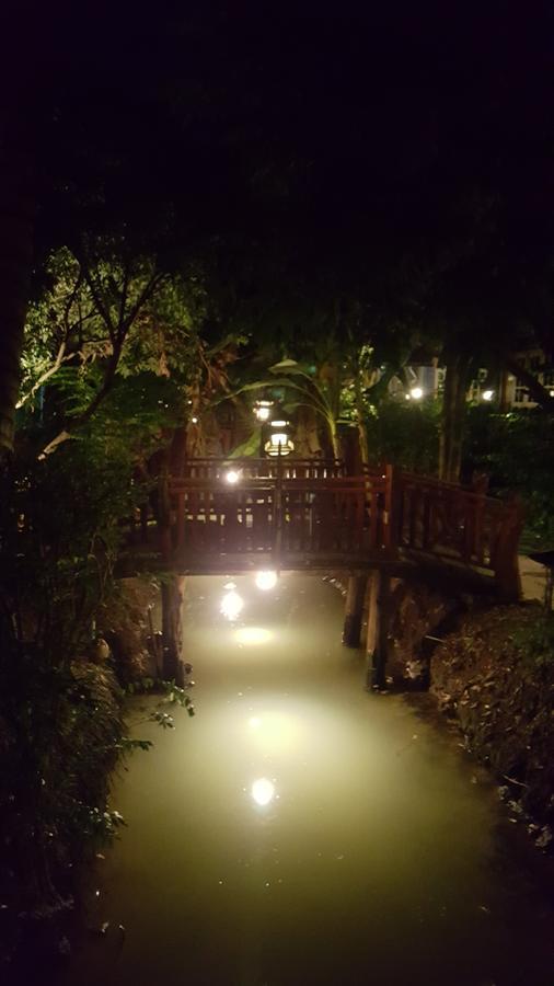 Ruean Mai Chai Khlong Amphawa Extérieur photo