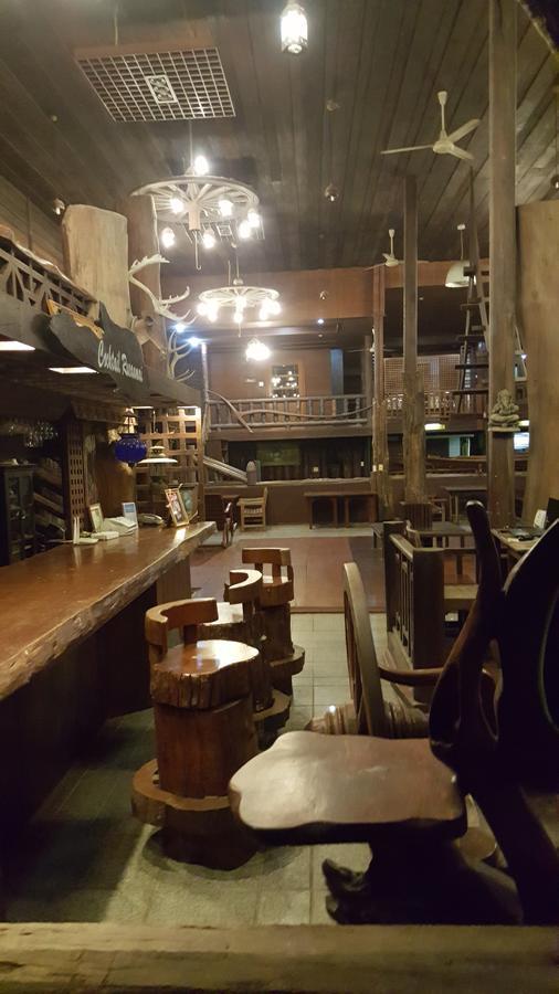 Ruean Mai Chai Khlong Amphawa Extérieur photo